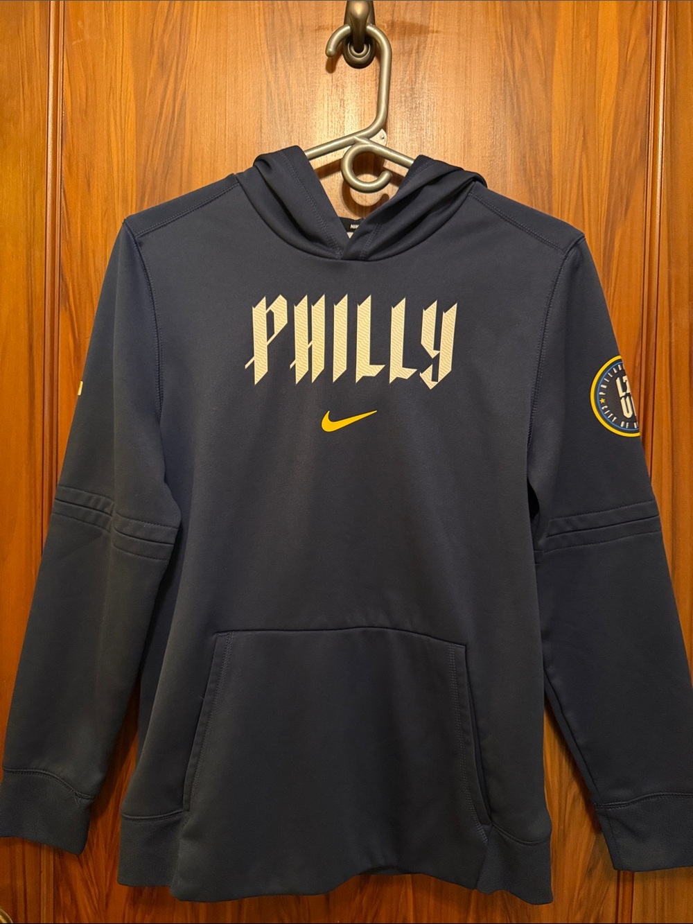 Nike Philly youth large Navy Hooded Sweatshirt